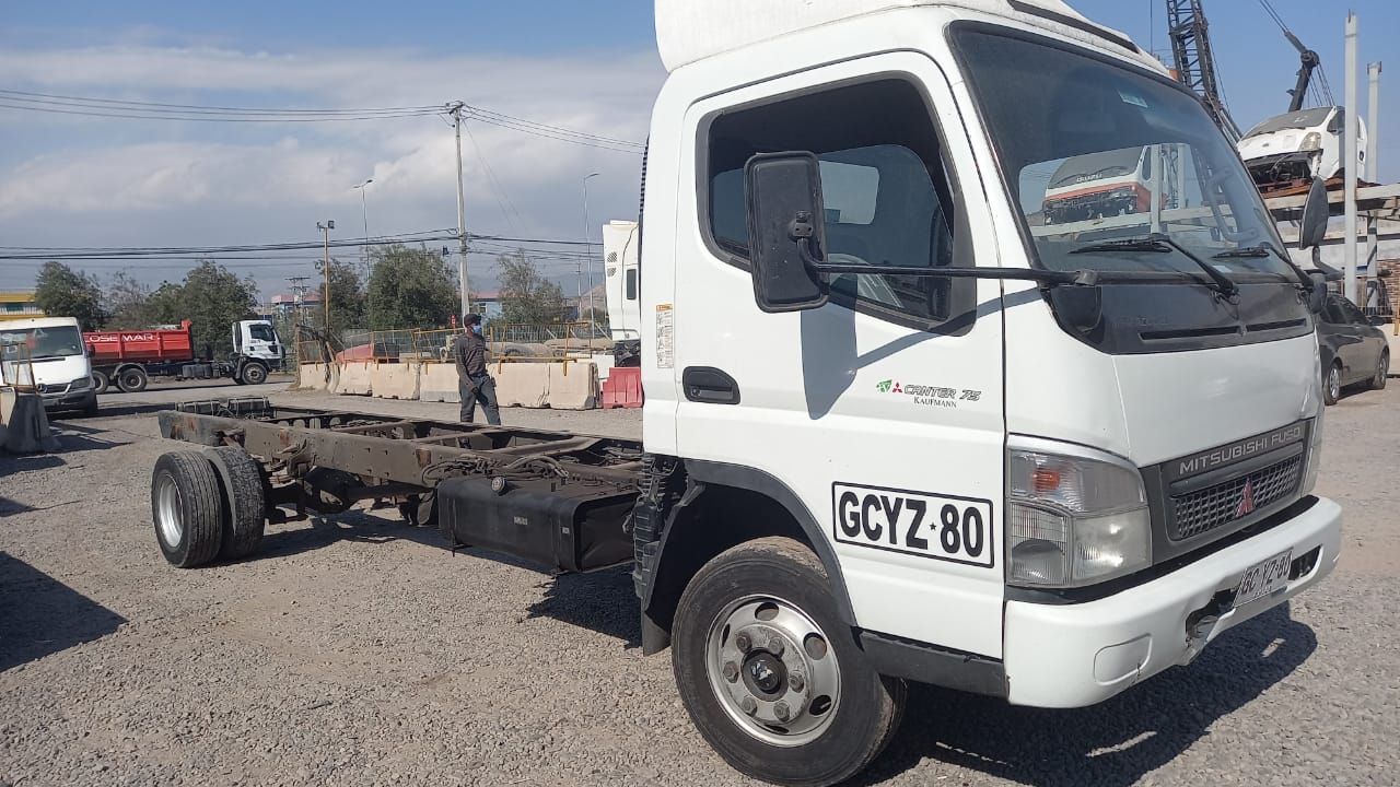  Mitsubishi CANTER 2014    EN DESARME